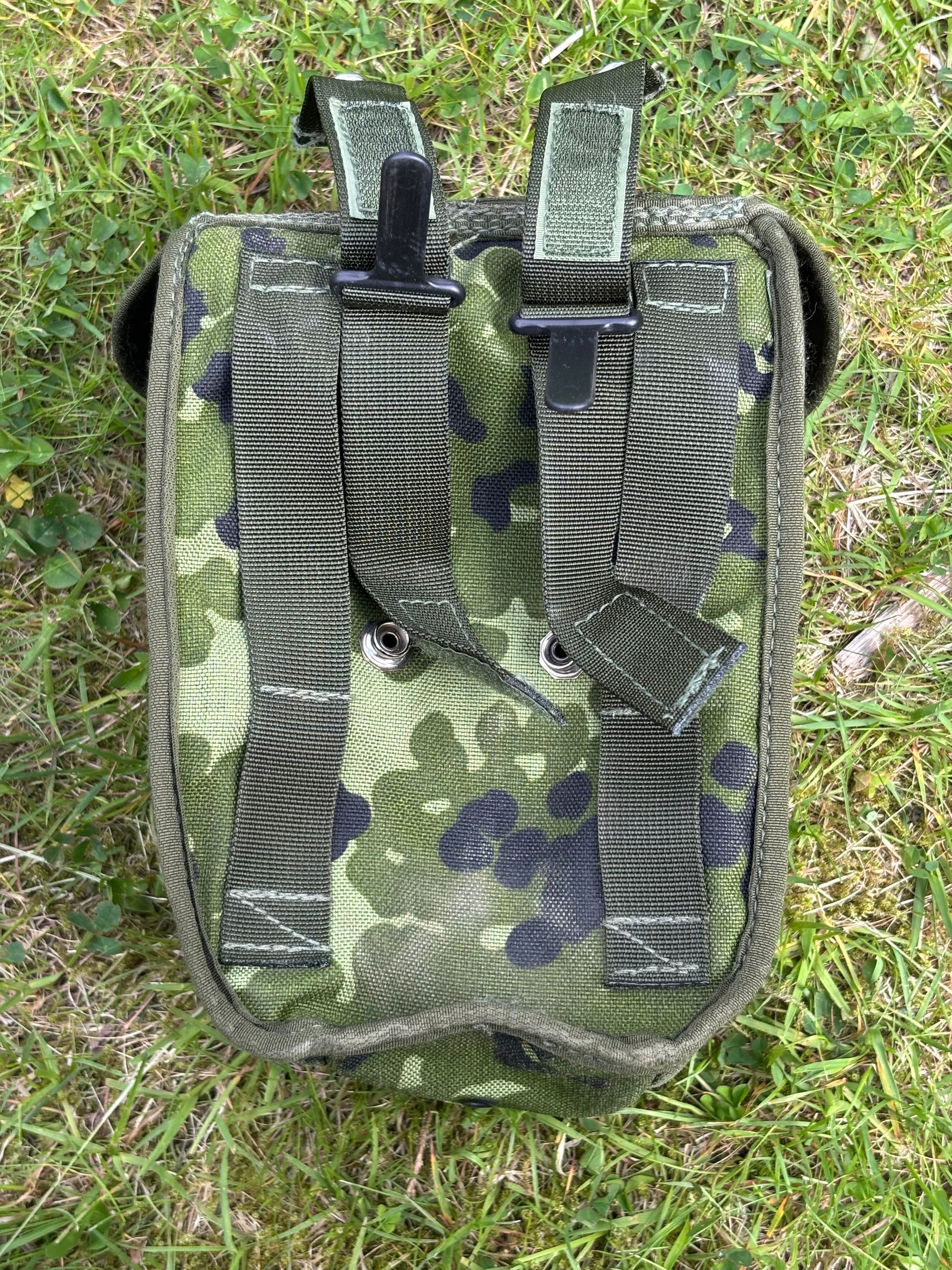 M/96 canteen pouch