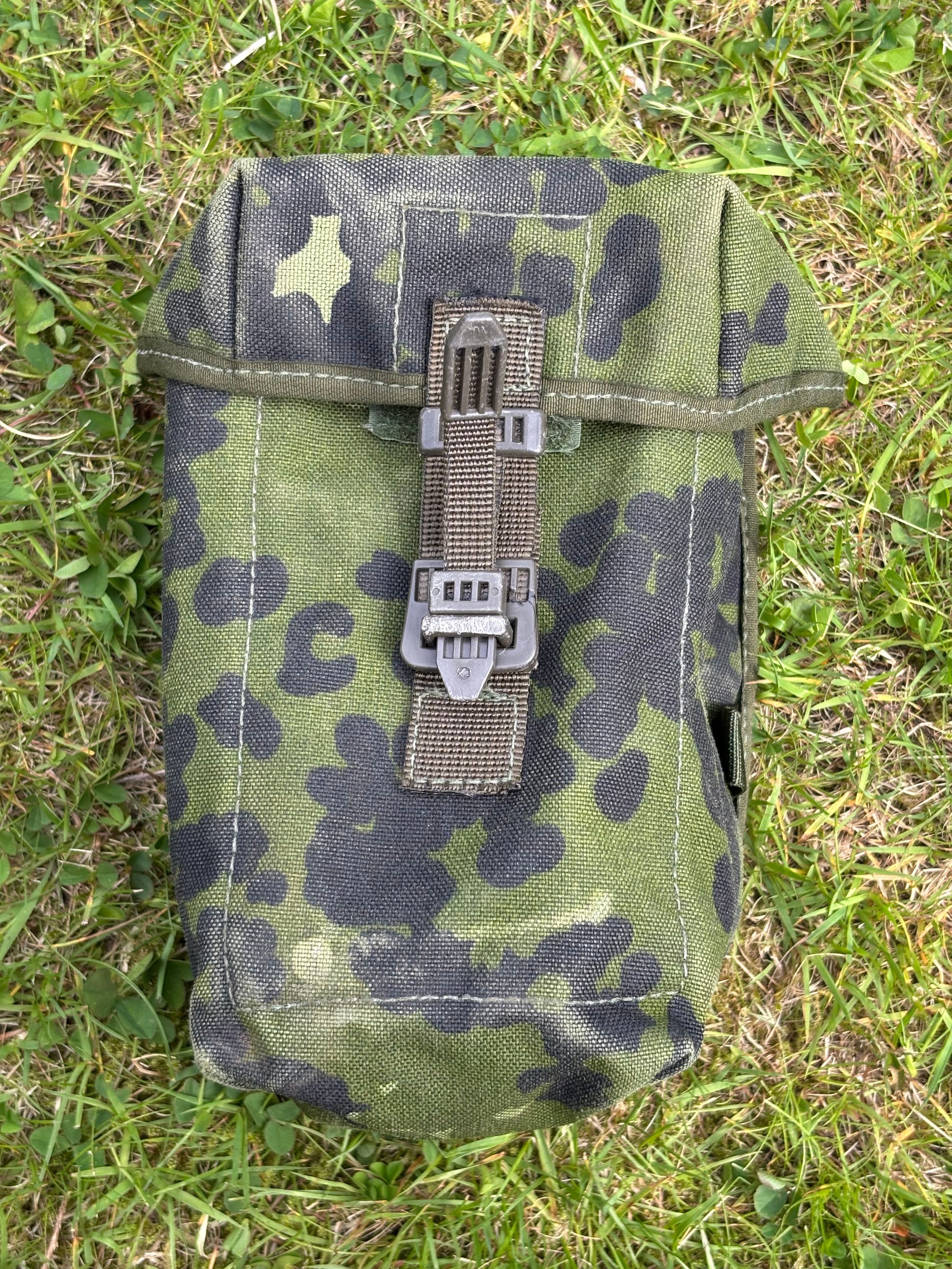 M/96 canteen pouch