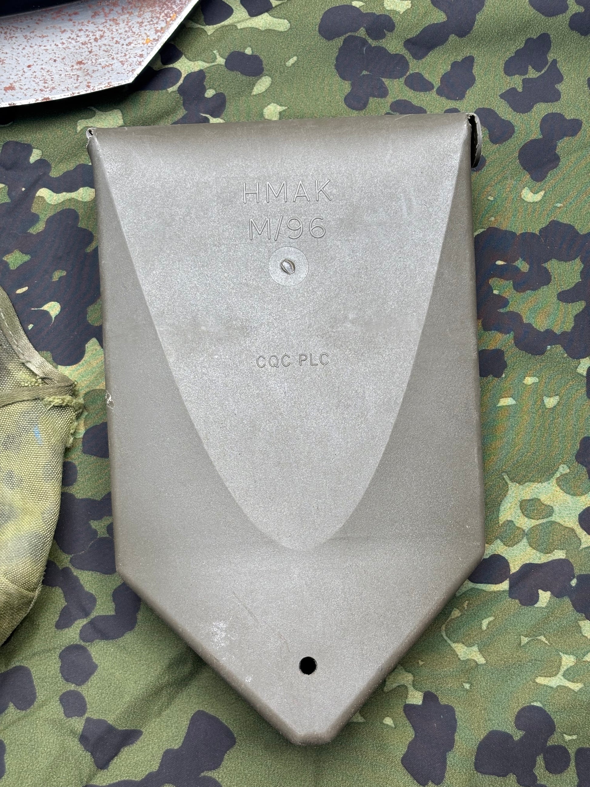 Glock field shovel with carriers