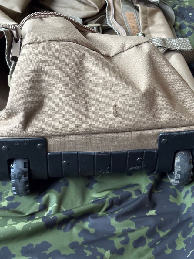large M/17 bag with wheels and shoulder straps
