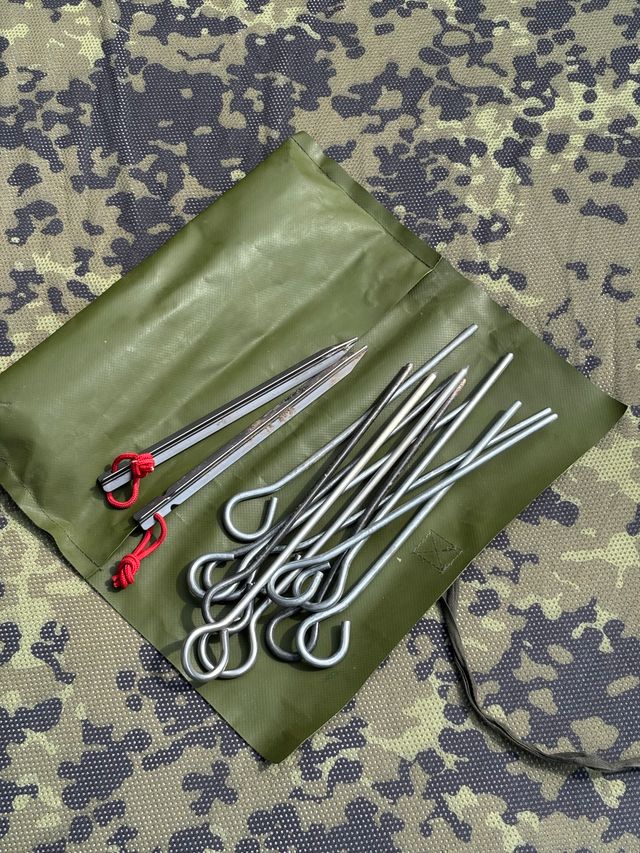 Tent pegs with pouch